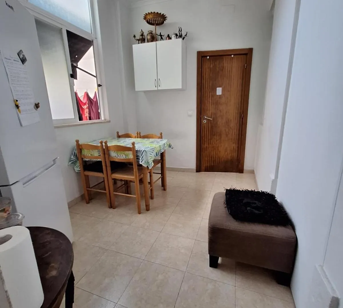 Apartment Quarto Barato Privativo Com Casa De Banho E Areas Comuns Partilhada Com Outros Hospedes Lisbon