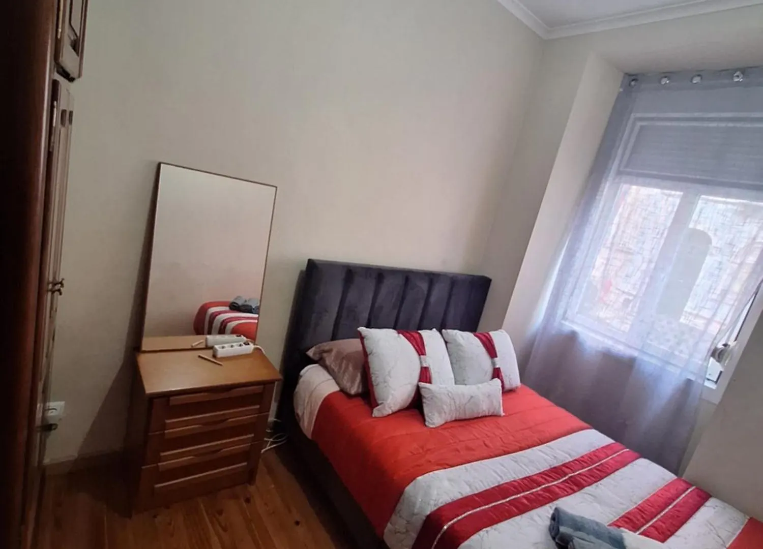 Quarto Barato Privativo Com Casa De Banho E Areas Comuns Partilhada Com Outros Hospedes Lisbon Apartment